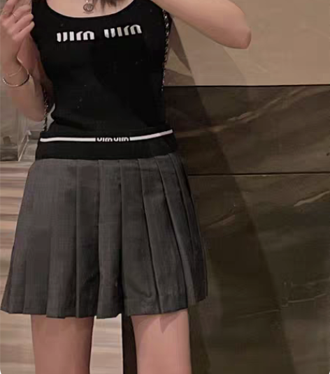 早春新款MIUmiu字母针织腰百褶半裙 减...