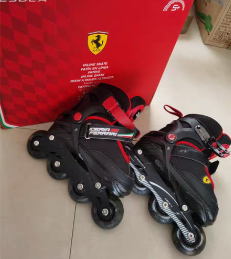 法拉利轮滑鞋儿童溜冰鞋全套装男童女童小孩旱...
