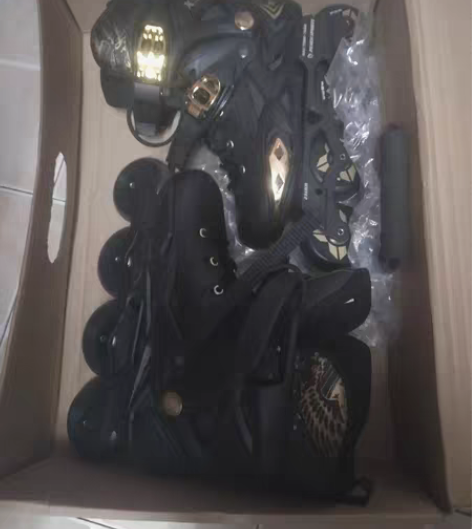 【可直拍】 龙卷风轮滑鞋女黑色38码，买来...