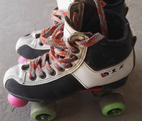 黑龙牌汉冰鞋38号六成新 感兴趣的话点“我...