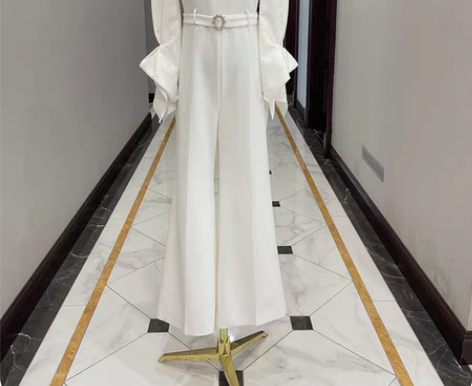 EUNICE FU 白色九分连体裤 S码，...