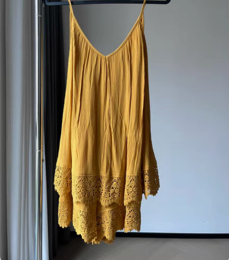 hm民族风蕾丝拼接吊带双层裙裤连体裤 全新...