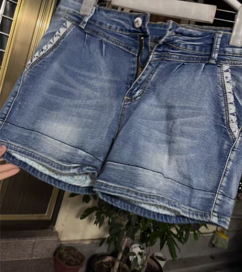 包邮全新15包邮啦31码牛仔短裤 主页有喜...
