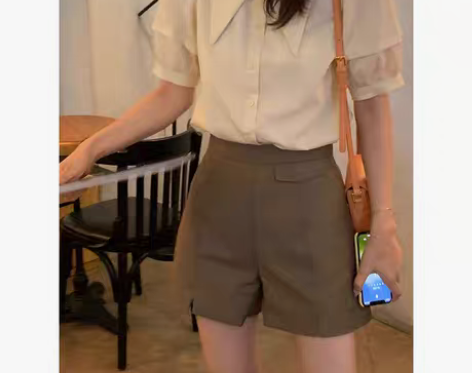 转卖瞌睡兔 短袖衬衣+裤子一套50，穿过几...