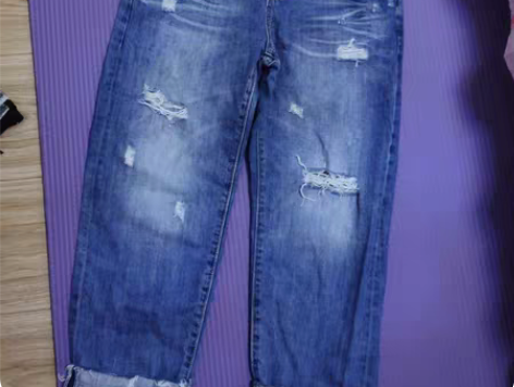 包邮28码，牛仔背带裤子。穿过一次，很多牛...