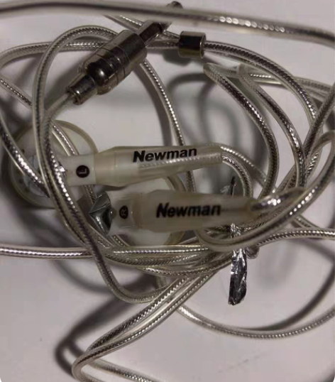 纽曼MP3播放器耳机，高端机用的，金属插头...