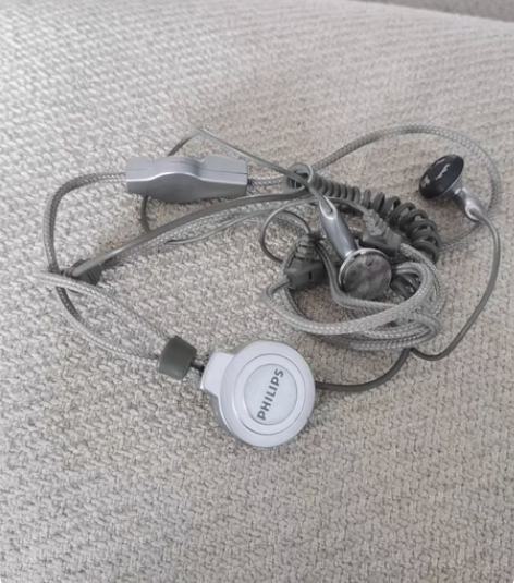 飞利浦原装耳机。 感兴趣的话点“我想要”和...