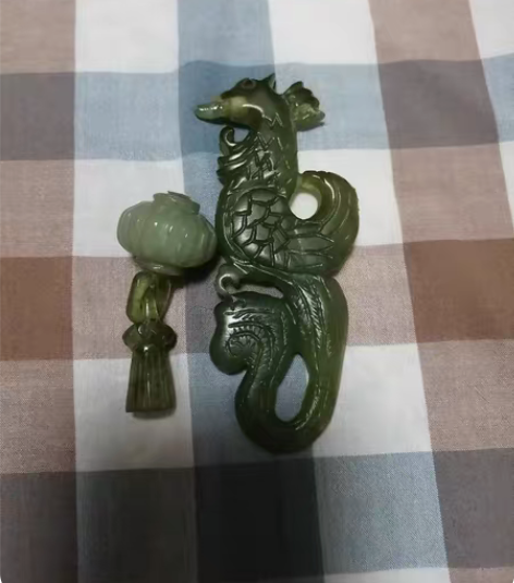 乡下收的玉雕。 感兴趣的话点“我想要”和我...