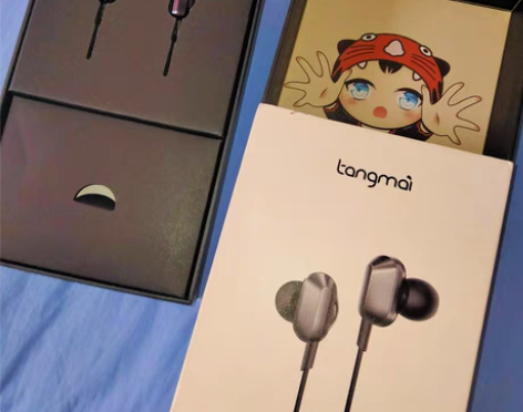 转卖唐麦 A8四核双动圈重低音耳机入耳式塞...