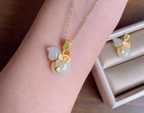 包邮全新包邮！白玉吊坠S925银鎏金项链女...