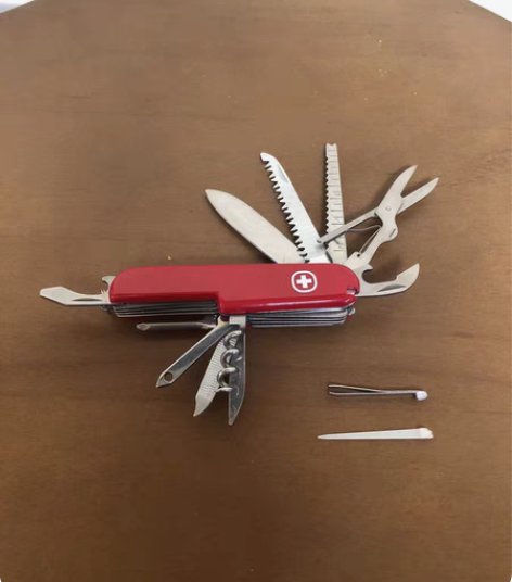 多功能军刀 全新 自取在北京交通大学￥10...