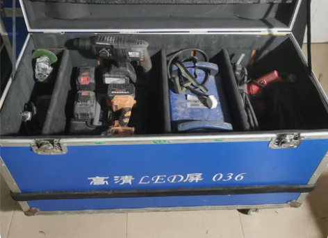 工具箱    航空箱  自带TPR脚轮  ...