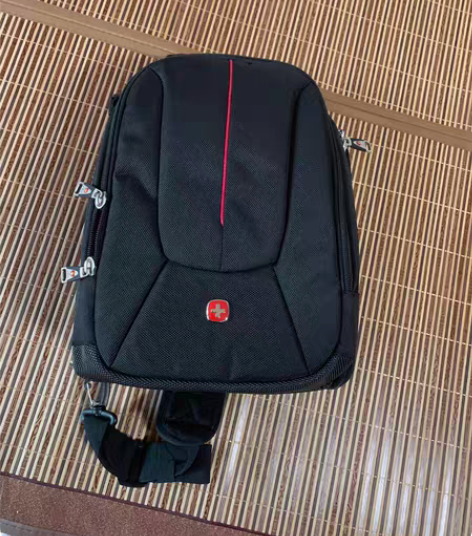 全新军刀单肩相机包买了没用过，不议价，不退...