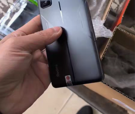 红米k50电竞版还没过保，成色自己看，带充...