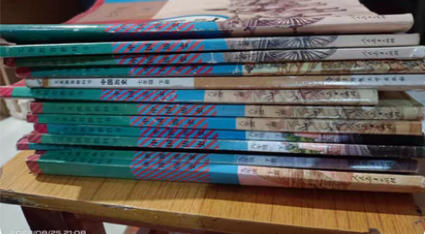 包邮出一整套初中人教版部编版历史书，原主人...