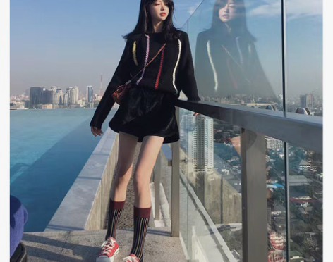 转卖范智乔 毛呢短裤女高腰显瘦新款黑色休...