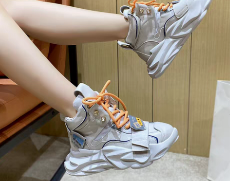 转卖鞋子女春季2023新款牛皮老爹鞋女款高...