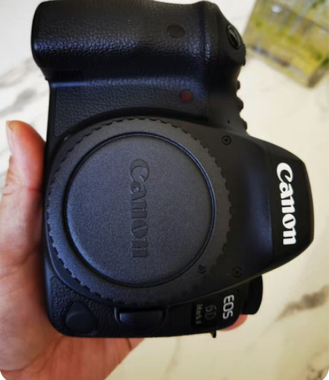 国行佳能6D2个人一手99新相机，功能完好...