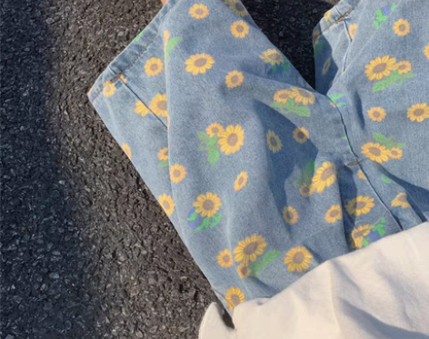 转卖夏季ins小雏菊印花休闲牛仔短裤男女情...