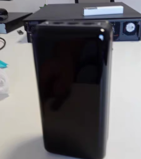 包邮充电宝低价处理 感兴趣的话点“我想要”...