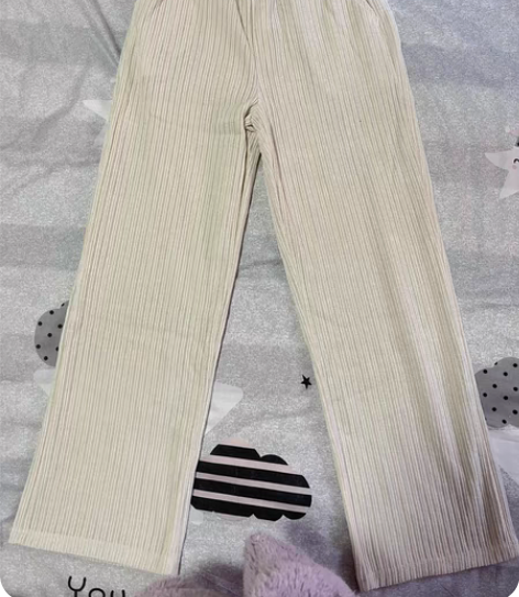 雪尼尔阔腿裤，拉夏剪标，只有水洗标啦，全新...