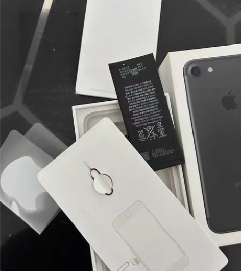 包邮苹果7手机盒   有一块原厂电池  容...