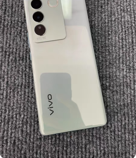 型号：ViVO s16 内存：8+256成...