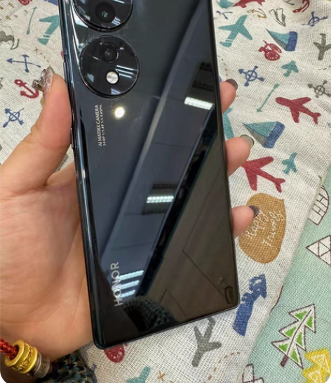 荣耀70 12G256G 无拆修  保修到...