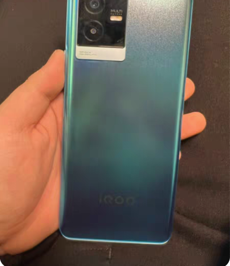 包邮IQOOZ6X  8+128 99新 ...