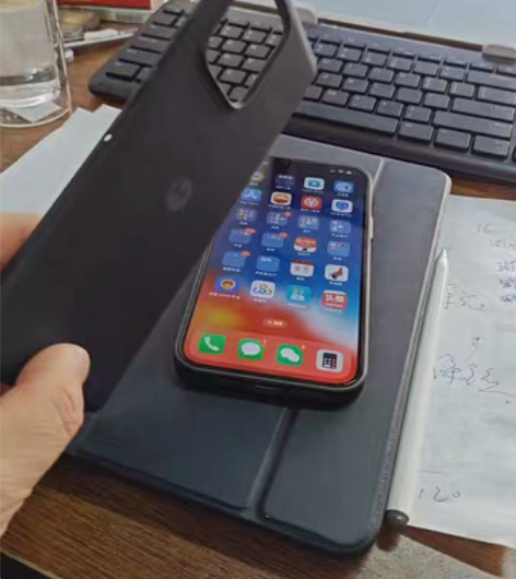 2022年12月刚买的摩托罗拉X40，自带...