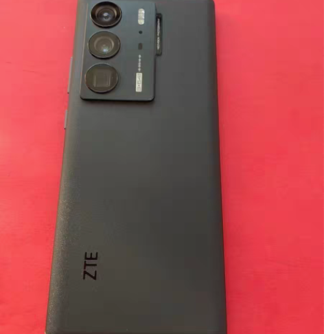 99新中兴Axon40Ultra，12+2...