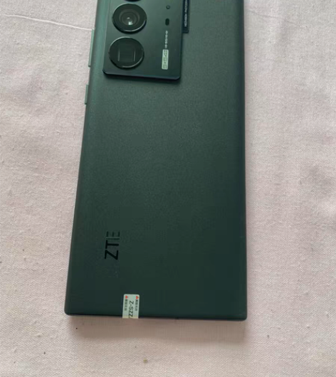 中兴Axon40Ultra,12+256,...