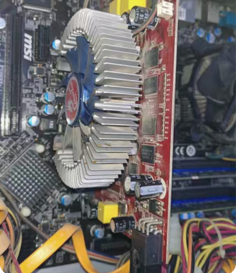 包邮七彩虹逸彩9800GT黄金版1GB（正...