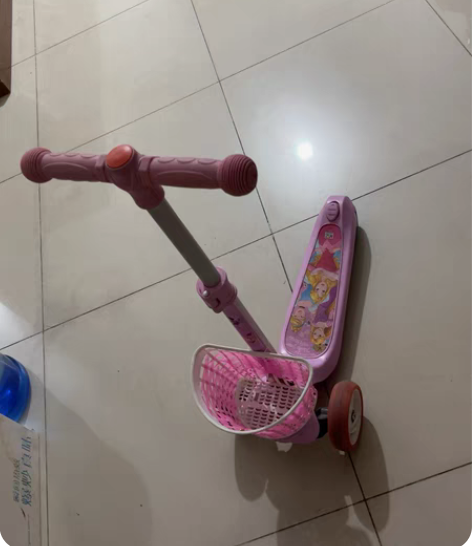 迪士尼滑板车儿童玩具车1-3-6-12寸滑...