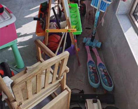 这一堆四件一口价200出了 一个大黑板，一...