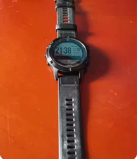 佳明飞5自用手表，蓝宝石镜面，DL涂层，平...