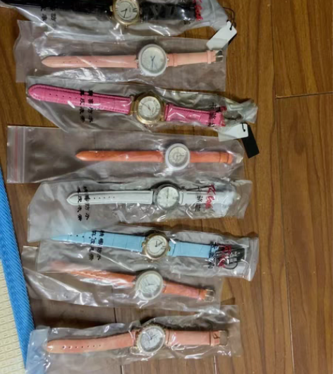 包邮商场撤柜真皮表带手表处理，有银色金色陶...