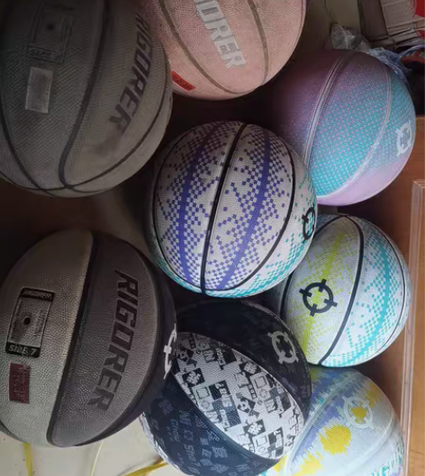 包邮七成新准者篮球25元随机包邮不漏气，几...