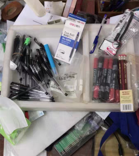 一堆得力，离草，签字笔，中性水笔，圆珠笔，...