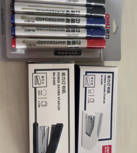 白板笔 订书器 一大一小 全新未用 感兴趣...