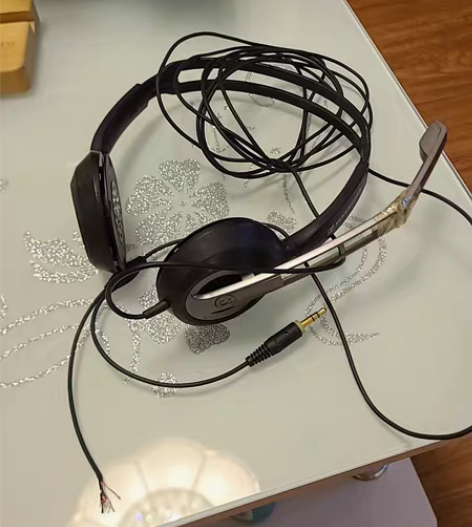 森海塞尔PC230耳机，海绵罩没了，麦克风...