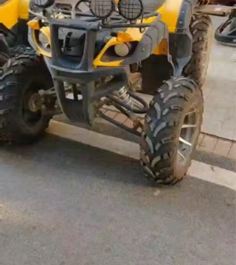 两台越野车处理 感兴趣的话点“我想要”和我...