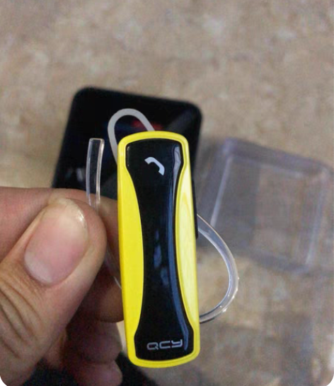 蓝牙耳机QCY牌卖25元，全新，单边。以前...