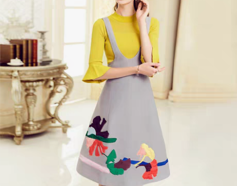 转卖图片款式，衣服和裙子整套出售。颜色分类...