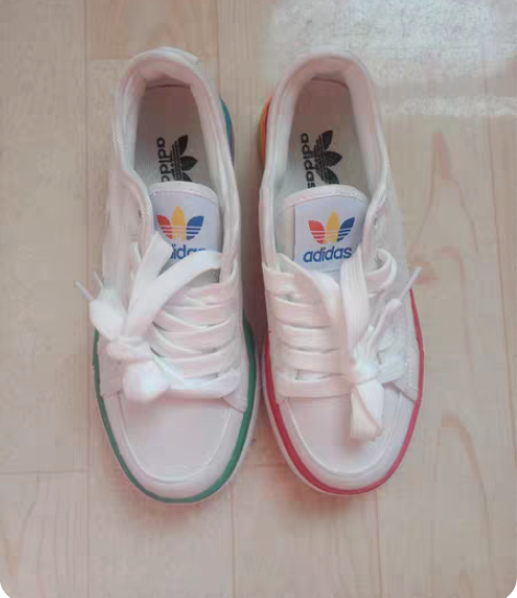 全新36码帆布鞋，去年给孩子买的，大部分时...