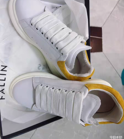 转卖327元入的，113元出，几乎全新，内...