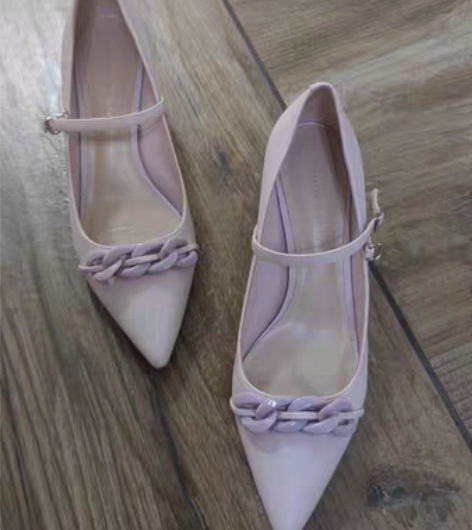 包邮女士单鞋，万达专柜购买，支持验货。37...