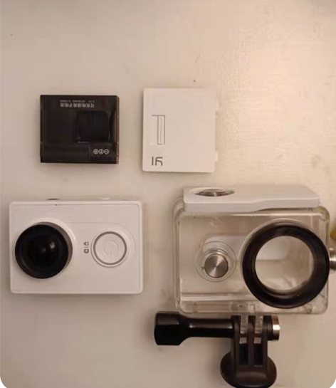 小蚁运动相机,正常使用,充电口盖子没了,无...