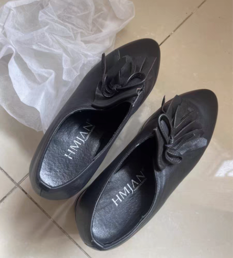 包邮防水台鞋35码,新旧如图,穿了一天,不...