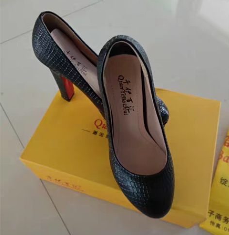 包邮真皮女鞋 37码 全新 跟高10厘米，...